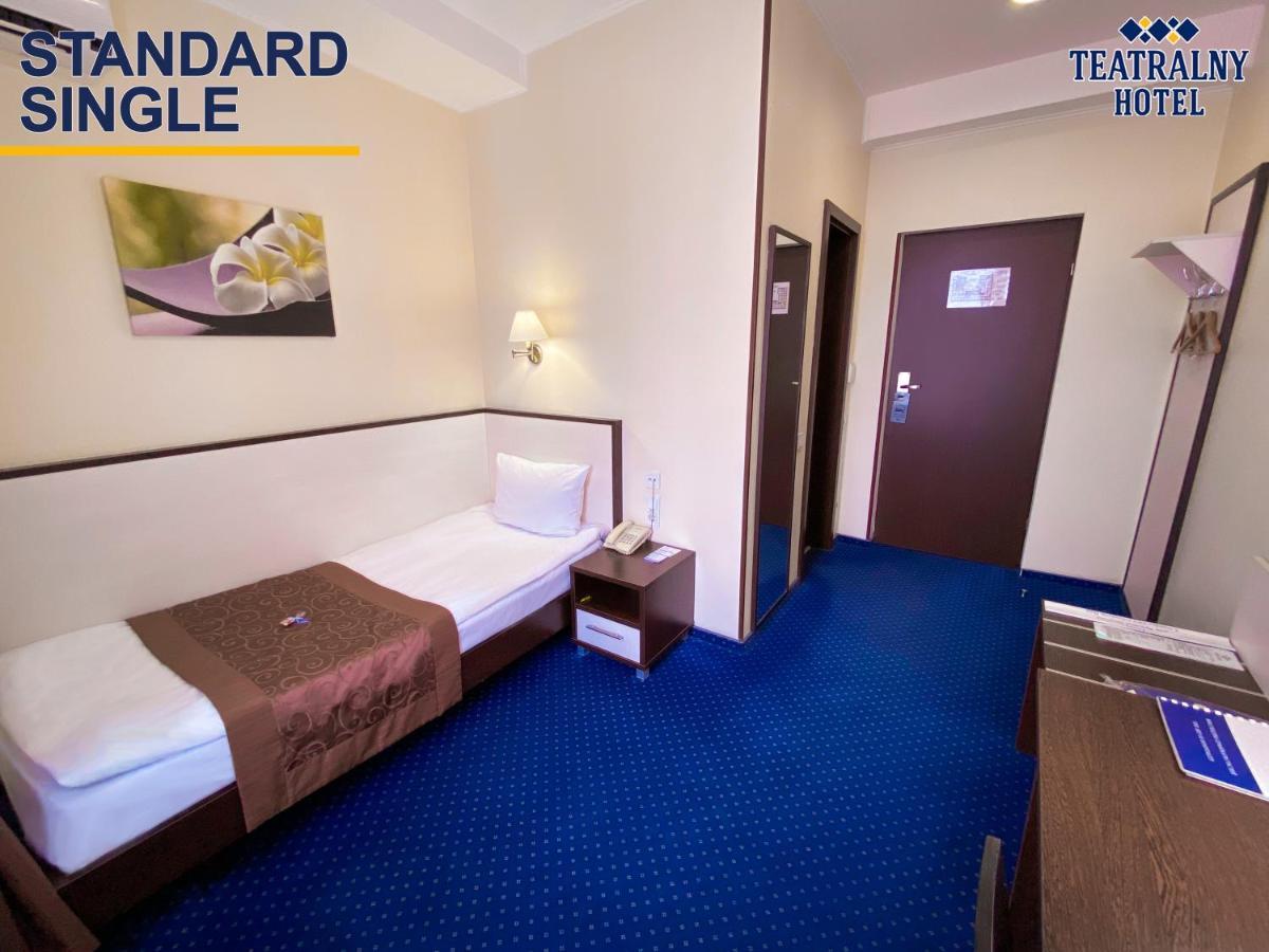Teatralny Hotel Zaporizhia Exterior foto
